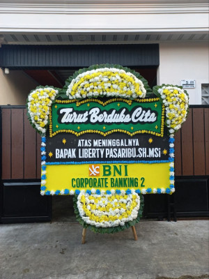Papan Bunga Duka di Nanggeleng